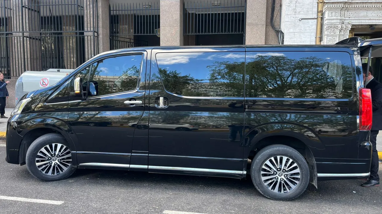 Toyota Hiace Wagon
